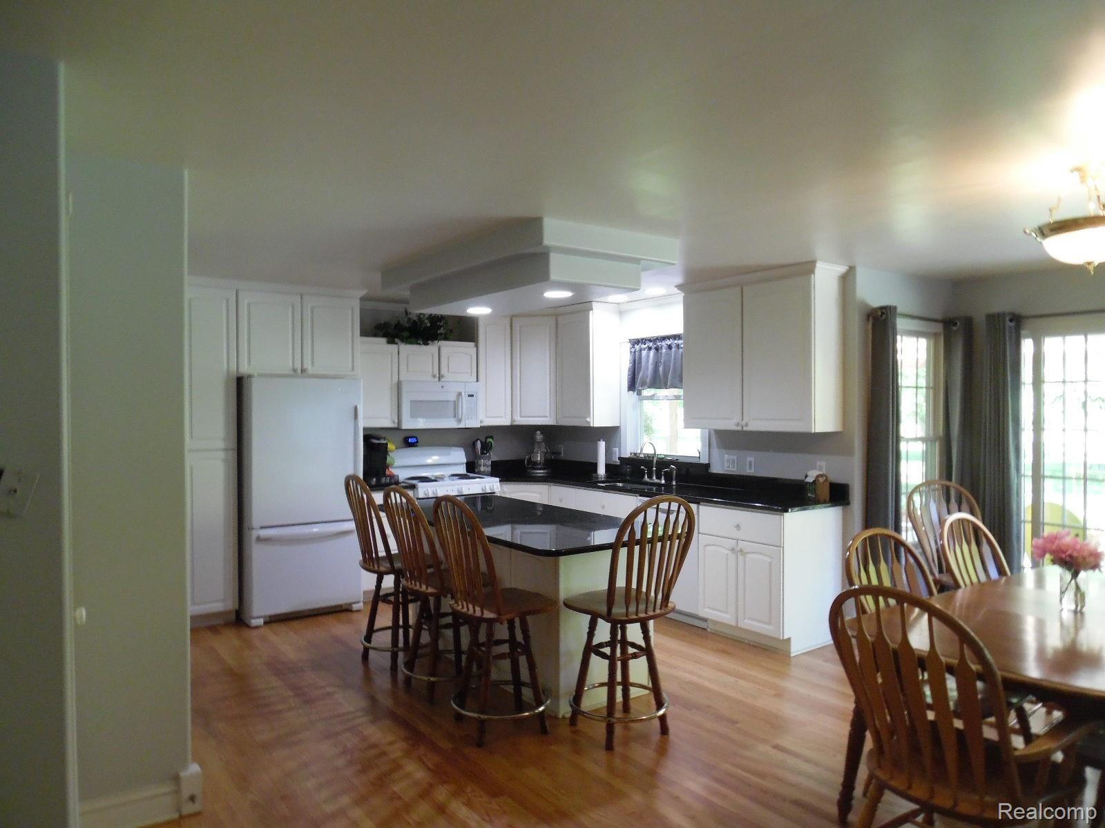 2130 Broker Road Lapeer, MI 48446 - Photo 16 of 35 SAM_1112.JPG