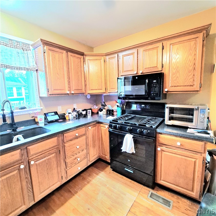 2907 Main Street Vienna, NY 13308 - Photo 11 of 35