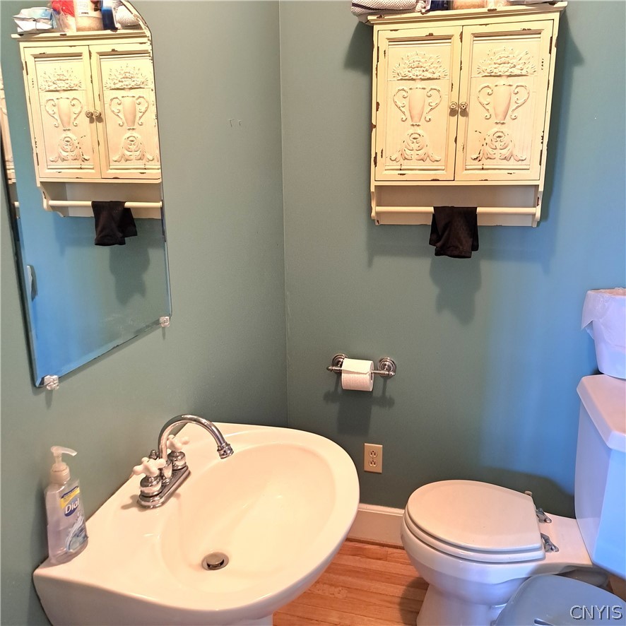 2907 Main Street Vienna, NY 13308 - Photo 20 of 35 Half bath on main level.