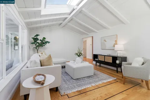 $1,650,000 | 1124 Sanders Drive, Moraga, CA 94556