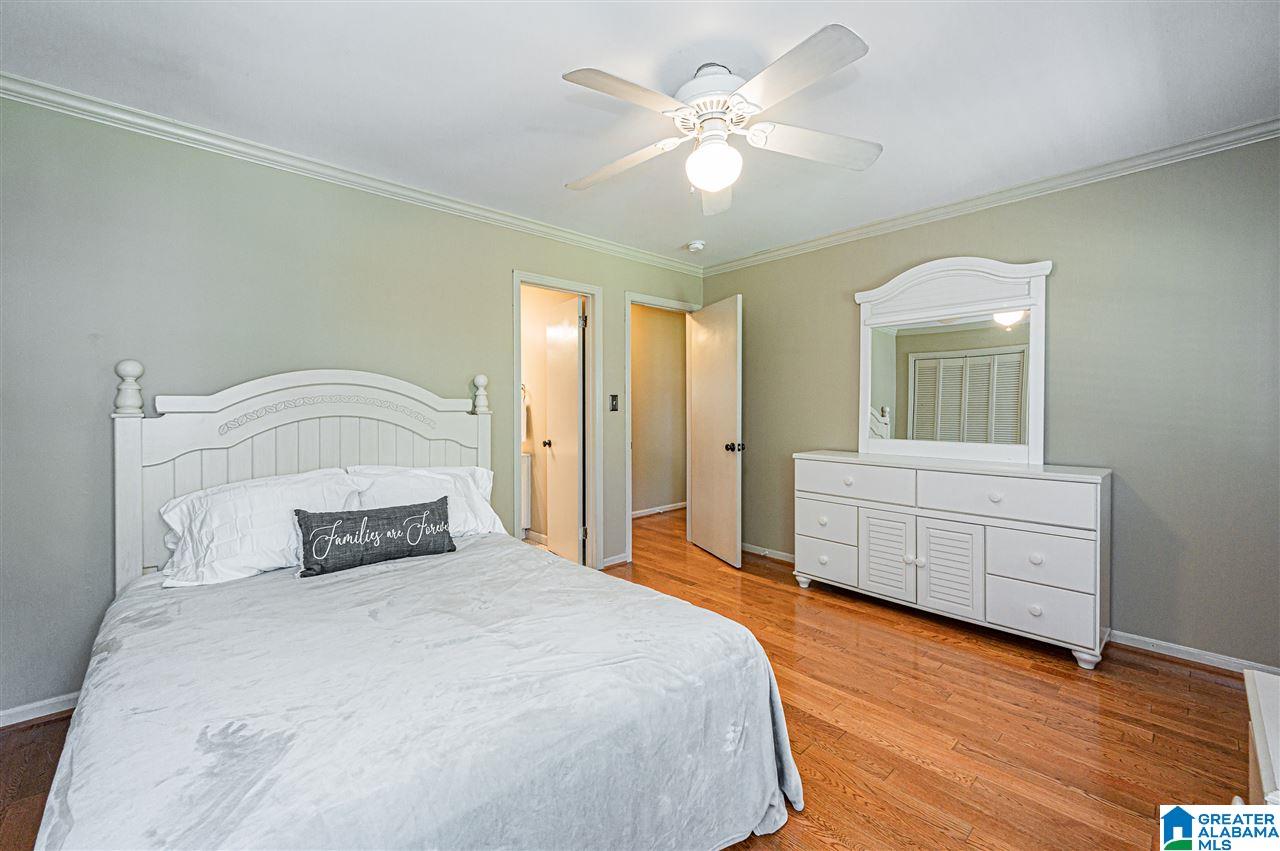 706 Forrest Drive Birmingham, AL 35209 - Photo 17 of 47