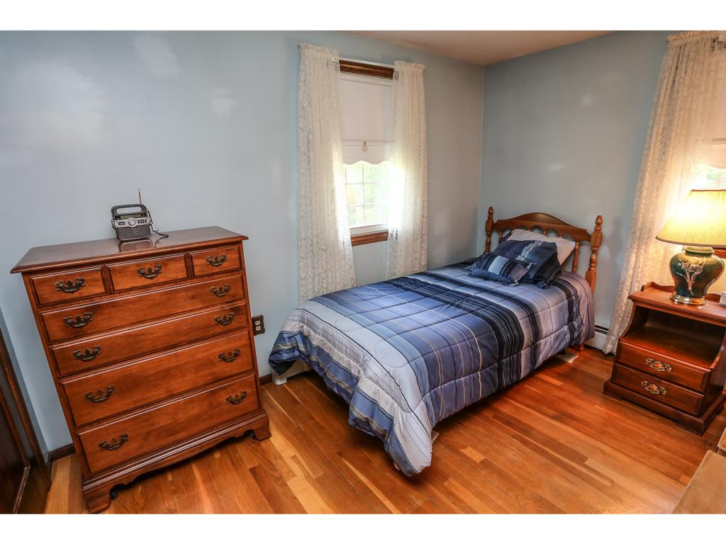 15 Gordon Road Derry, NH 03038 - Photo 28 of 36