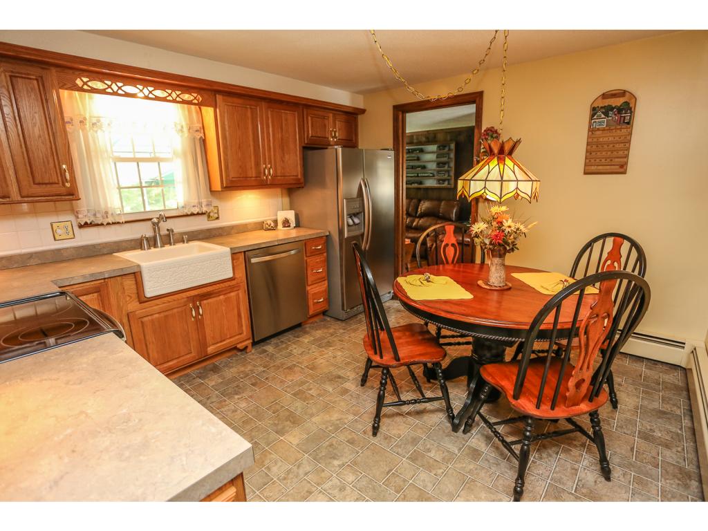 15 Gordon Road Derry, NH 03038 - Photo 5 of 36