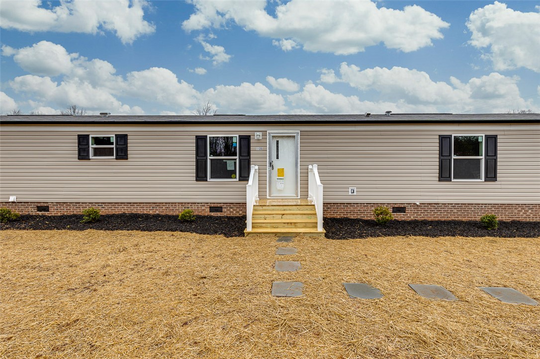 1135 Travis Road Anderson, SC 29626 - Photo 4 of 33
