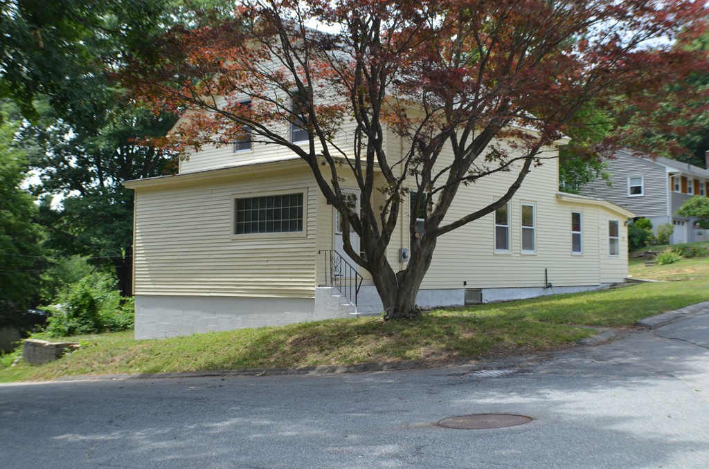 22 Lee Road Dracut, MA 01826 - Photo 1 of 10 Gallery Image 1