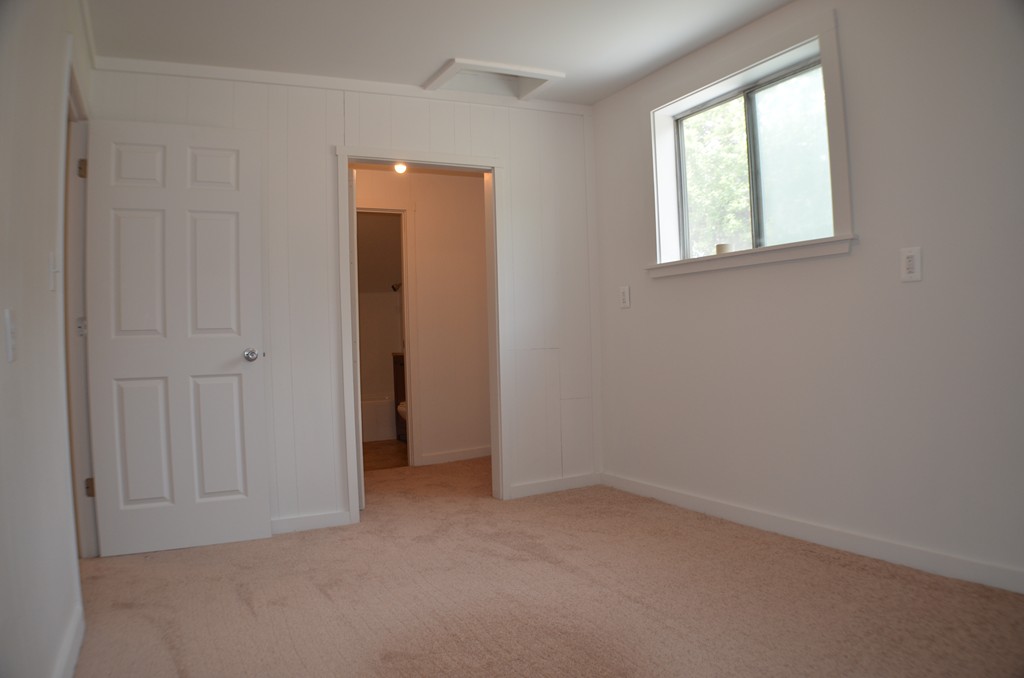 22 Lee Road Dracut, MA 01826 - Photo 8 of 10 Gallery Image 8