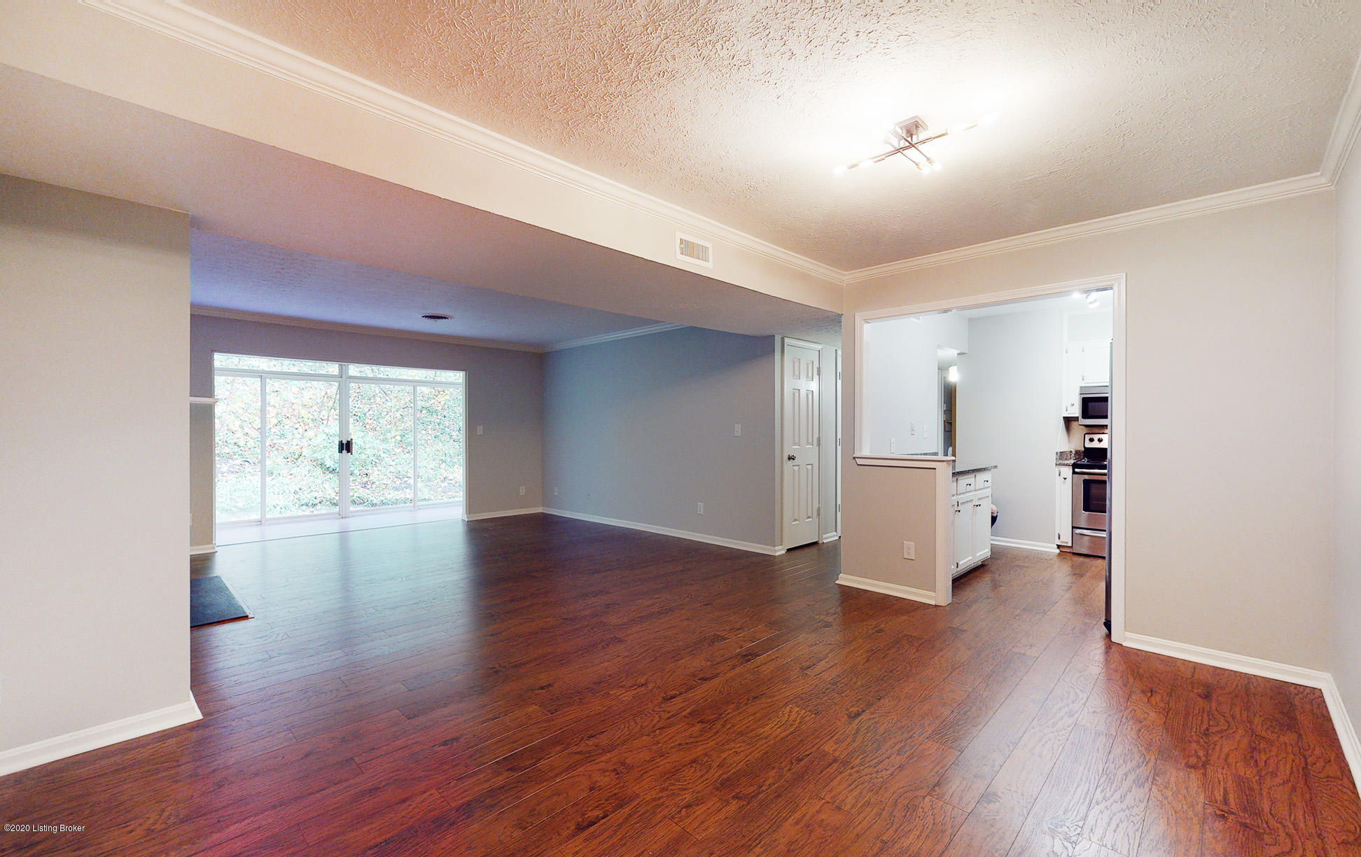 410 Mockingbird Valley Road, Unit 36 Louisville, KY 40207 - Photo 8 of 41 410-Mockingbird-Valley-Rd-Unit-36-102220
