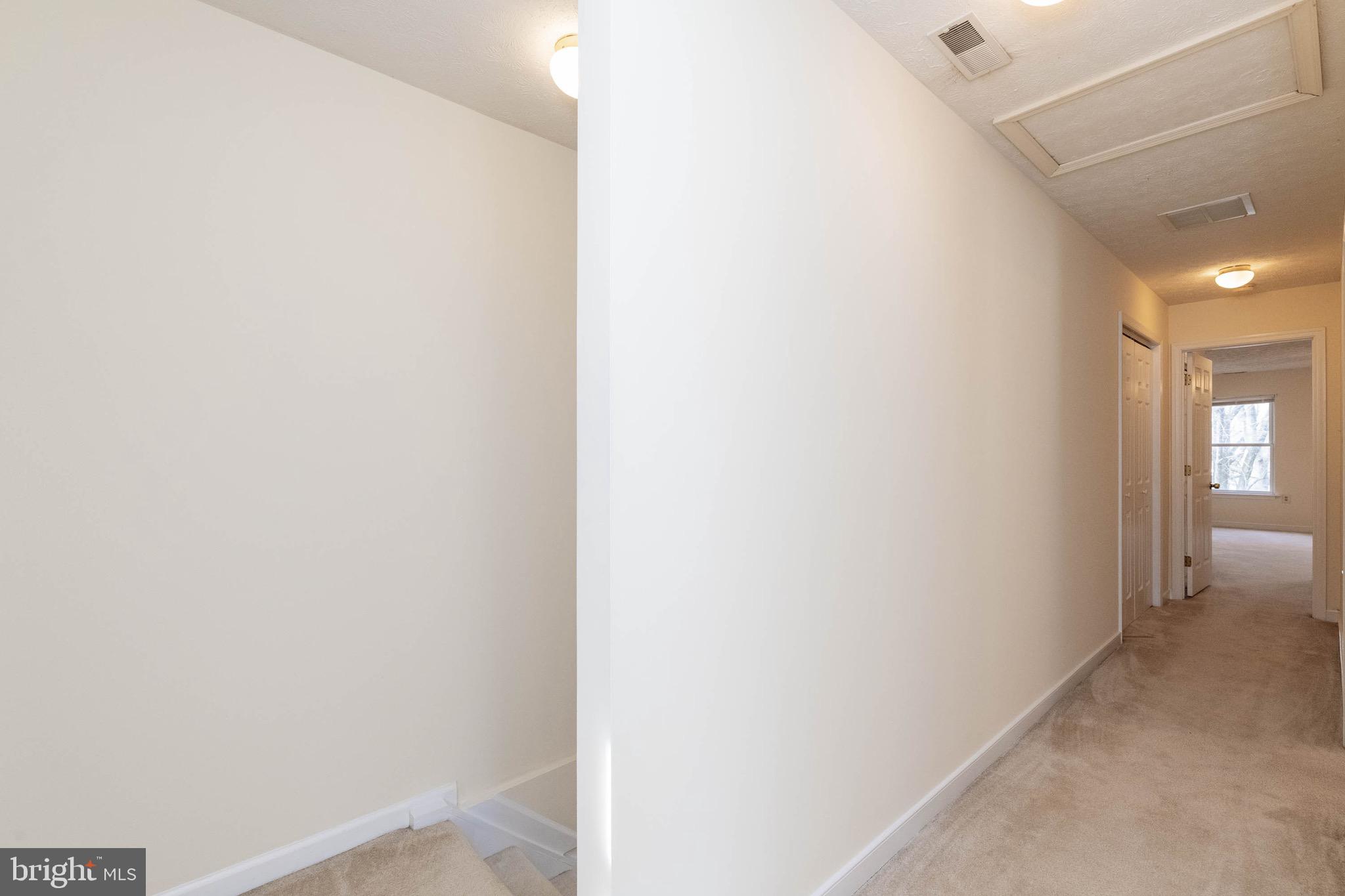 7822 Renshaw Road Pasadena, MD 21122 - Photo 19 of 33 Upper level hallway