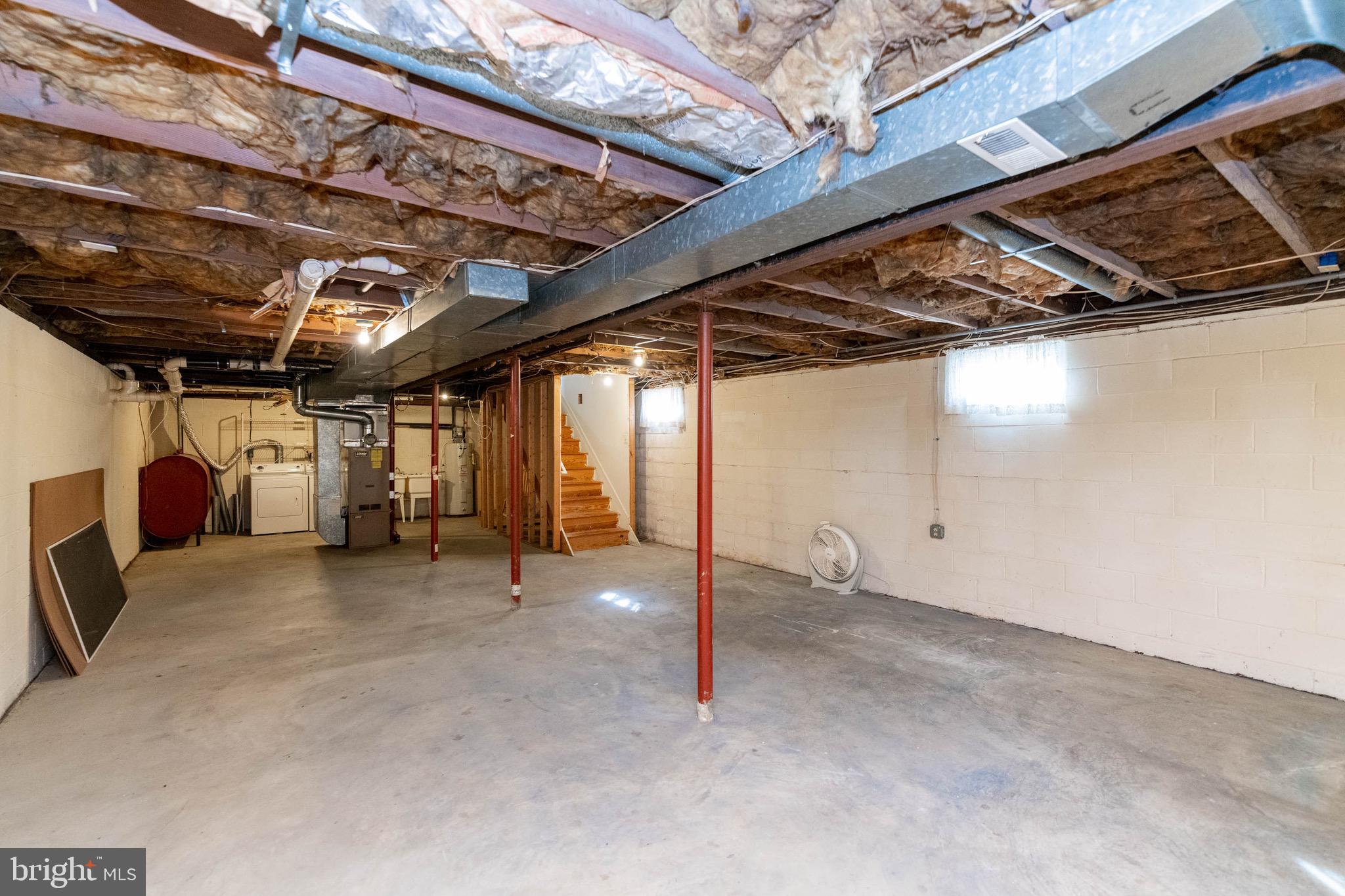 7822 Renshaw Road Pasadena, MD 21122 - Photo 28 of 33 Access from kitchen to basement