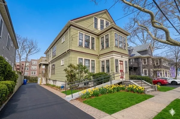 $3,295,000 | 100 Beals Street, Brookline, MA 02446