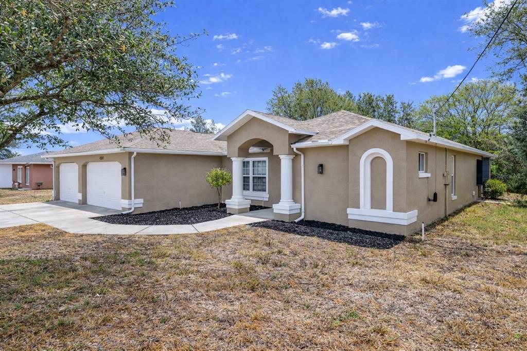 4563 Bayridge Court Spring Hill, FL 34606 - Photo 3 of 28