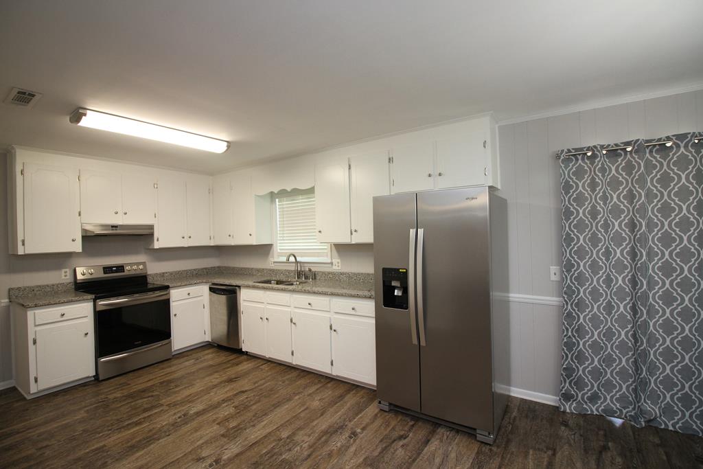 707 Dale Co Road Dothan, AL 36305 - Photo 8 of 23 Kitchen