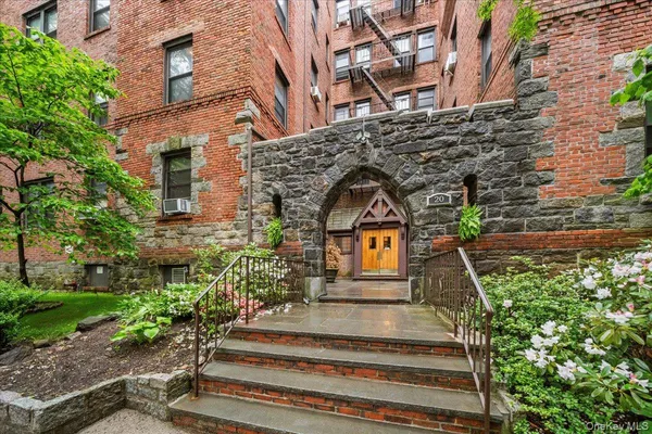 $169,000 | 20 William Street, Unit 1A, Mount Vernon, NY 10552