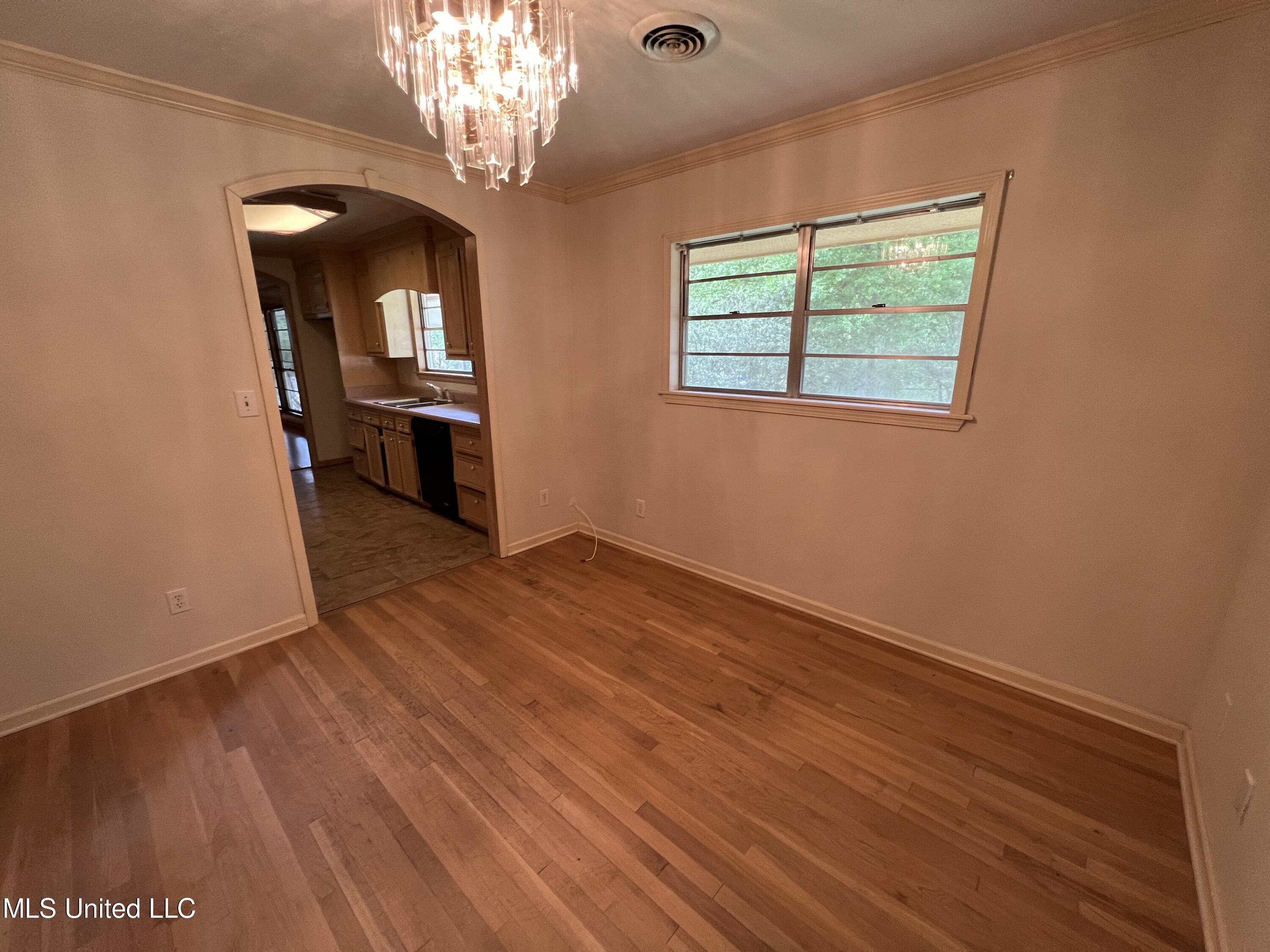 1325 Adkins Boulevard Jackson, MS 39211 - Photo 12 of 17 2672EF91-85A3-4665-81B1-636CC6DA448E