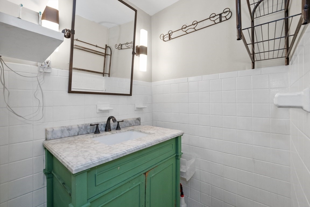 5 Marden Street Saugus, MA 01906 - Photo 13 of 23
