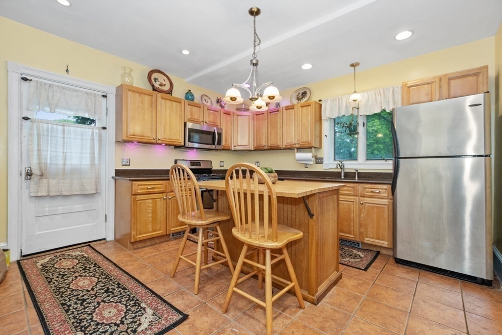 5 Marden Street Saugus, MA 01906 - Photo 4 of 23