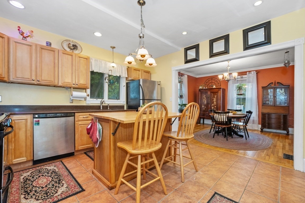 5 Marden Street Saugus, MA 01906 - Photo 9 of 23