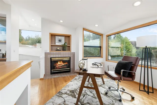 $4,500,000 | 8840 Northeast 24th Street, Clyde Hill, WA 98004