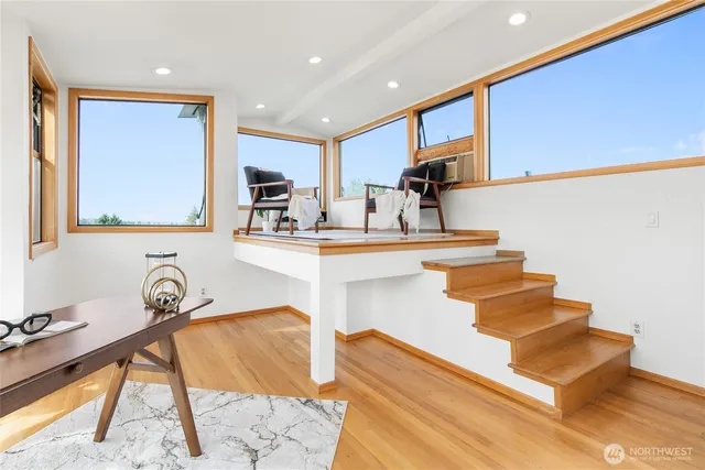 $4,500,000 | 8840 Northeast 24th Street, Clyde Hill, WA 98004