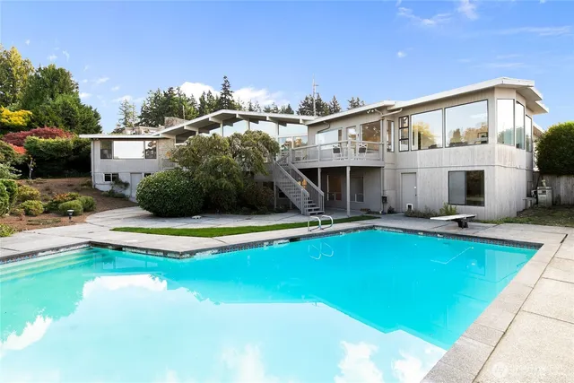 $4,500,000 | 8840 Northeast 24th Street, Clyde Hill, WA 98004