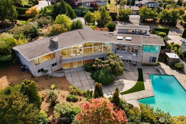 $4,500,000 | 8840 Northeast 24th Street, Clyde Hill, WA 98004