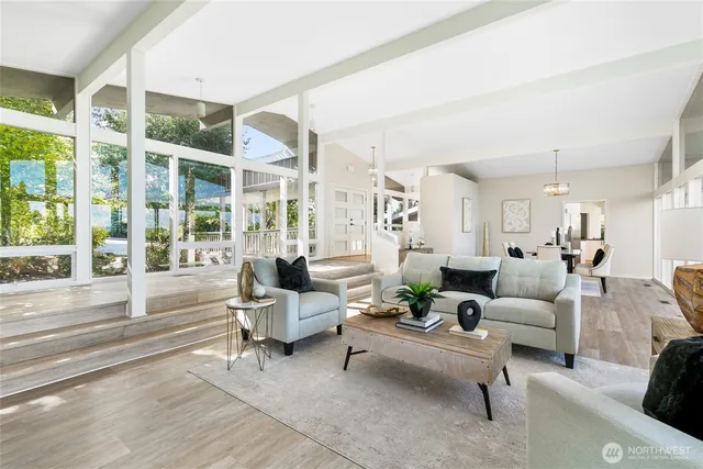 $4,500,000 | 8840 Northeast 24th Street, Clyde Hill, WA 98004