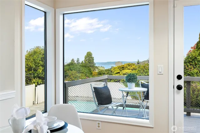 $4,500,000 | 8840 Northeast 24th Street, Clyde Hill, WA 98004