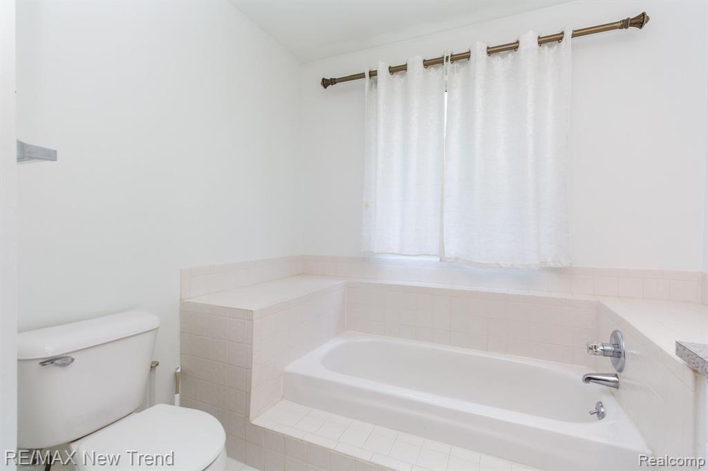 25935 Junction Novi, MI 48375 - Photo 26 of 43