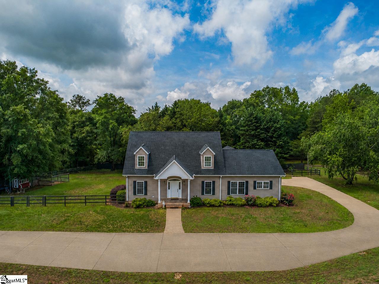 445 Albatross Road Easley, SC 29640 - Photo 1 of 34