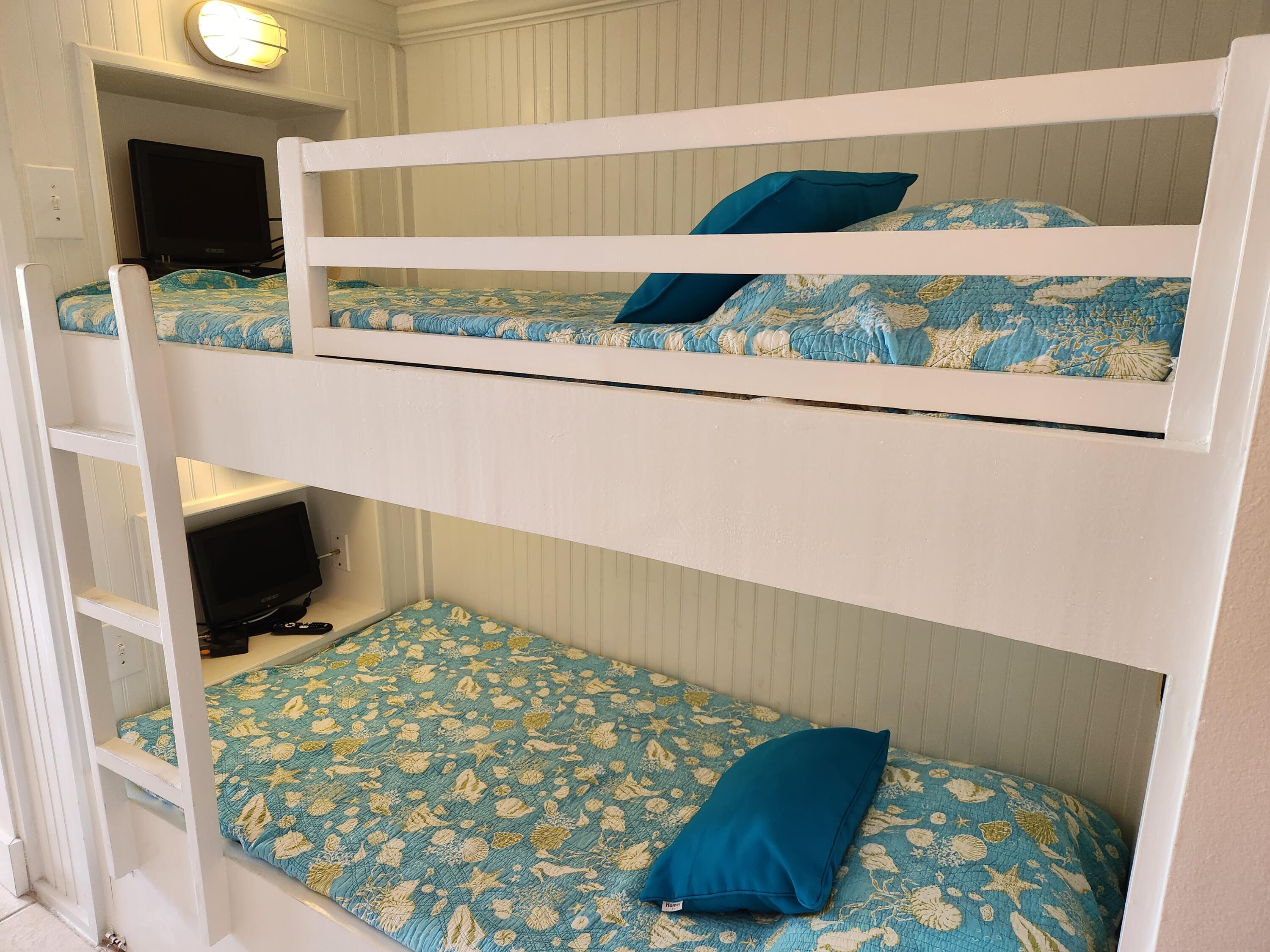 1002 Highway 98, Unit 505 Destin, FL 32541 - Photo 13 of 17 a view of balcony with furniture