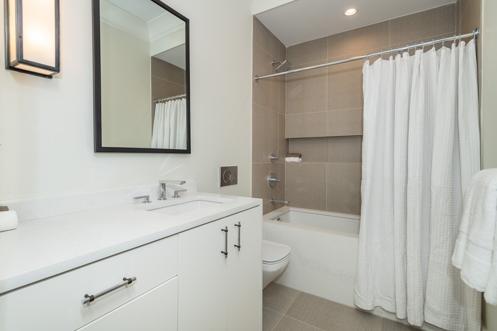 8 Rutland Square, Unit A Boston, MA 02118 - Photo 19 of 27 Gallery Image 19