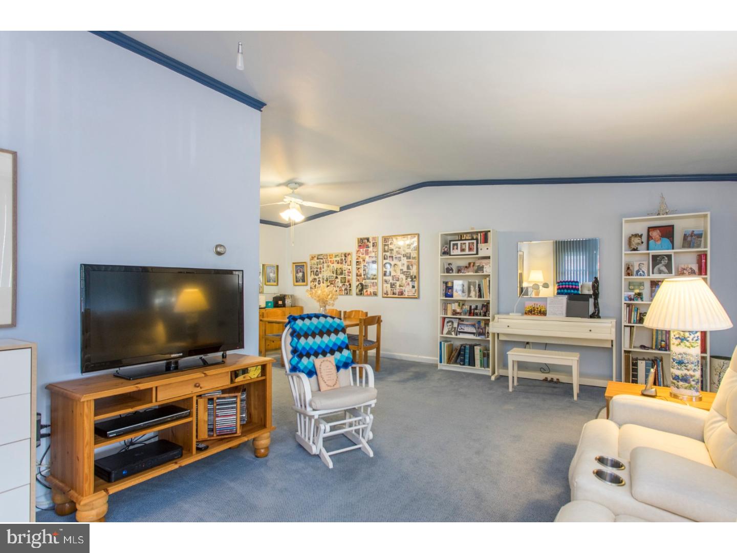 614 Wanamaker Road Jenkintown, PA 19046 - Photo 4 of 20 Living Room