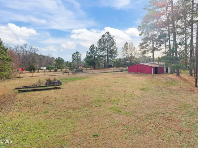 a view of pool and lake