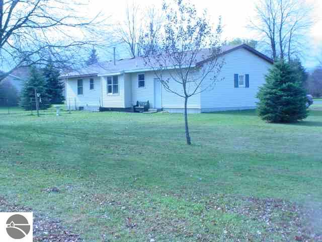 3519 Cecil Road Cadillac, MI 49601 - Photo 5 of 5 1670000-4.JPG