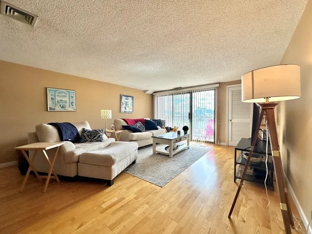 $3,100 | 30 Revere Beach Parkway, Unit 505, Medford, MA 02155