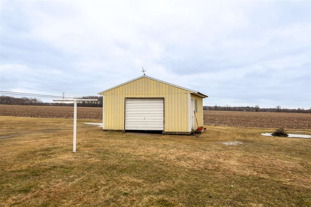 15210 Bueche Road Chesaning, MI 48616 - Photo 48 of 49 50069037-47.JPG
