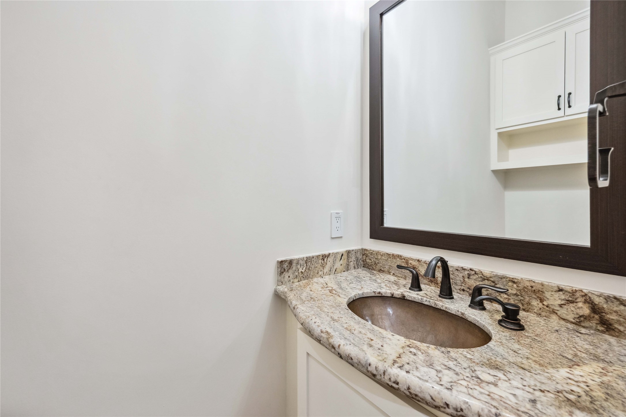 215 Malone Street Houston, TX 77007 - Photo 42 of 48 Half Bath Downstairs