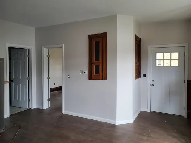 $1,850 | 17 Canaan Street, Unit 1, Canaan, NH 03741