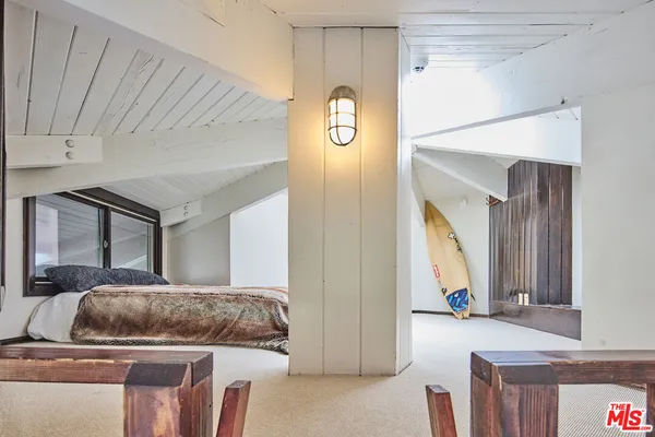 $3,875,000 | 31875 Sea Level Drive, Malibu, CA 90265