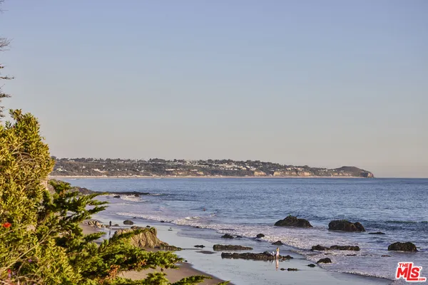 $3,875,000 | 31875 Sea Level Drive, Malibu, CA 90265