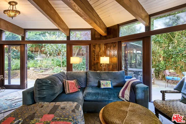 $3,875,000 | 31875 Sea Level Drive, Malibu, CA 90265