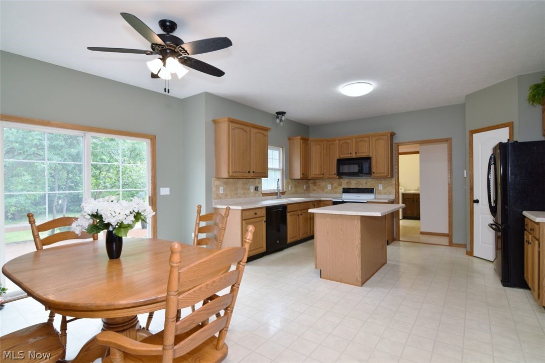6967 Auburn Ridge Road Painesville, OH 44077 - Photo 12 of 47