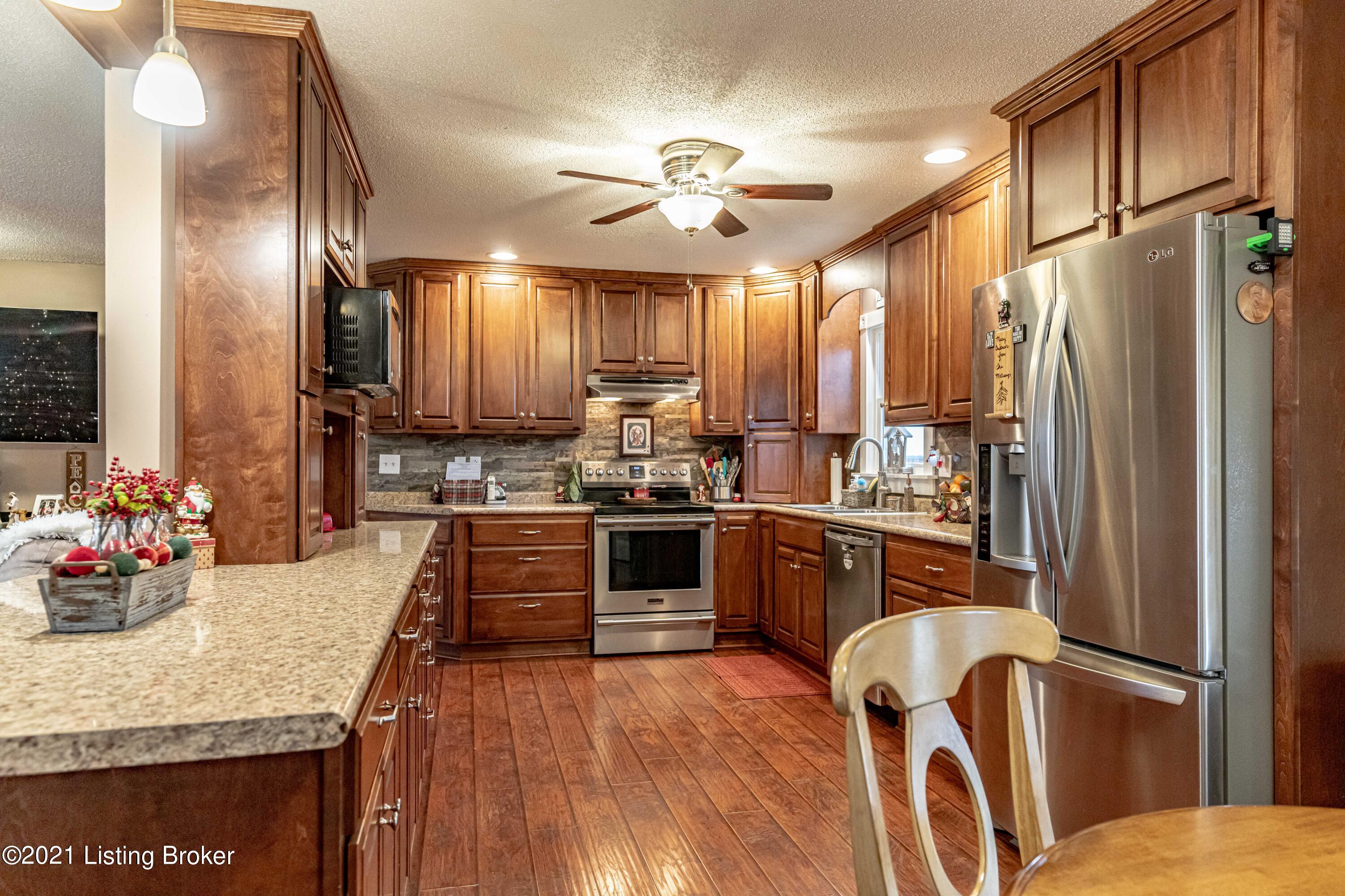 1340 Millerstown Road Clarkson, KY 42726 - Photo 13 of 38 3C762386-EC0F-4929-920D-9DD4275F10C3