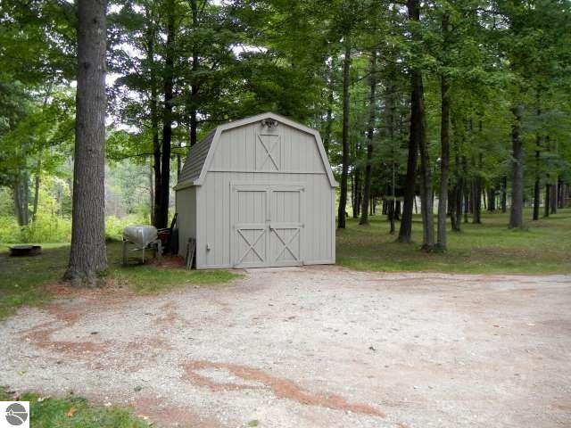 13491 Spring Creek Road Southwest Fife Lake, MI 49633 - Photo 26 of 35 1790668-25.JPG