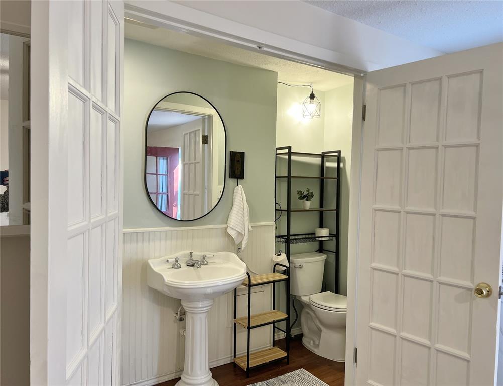 210 University Avenue, Unit B Waxahachie, TX 75165 - Photo 3 of 12