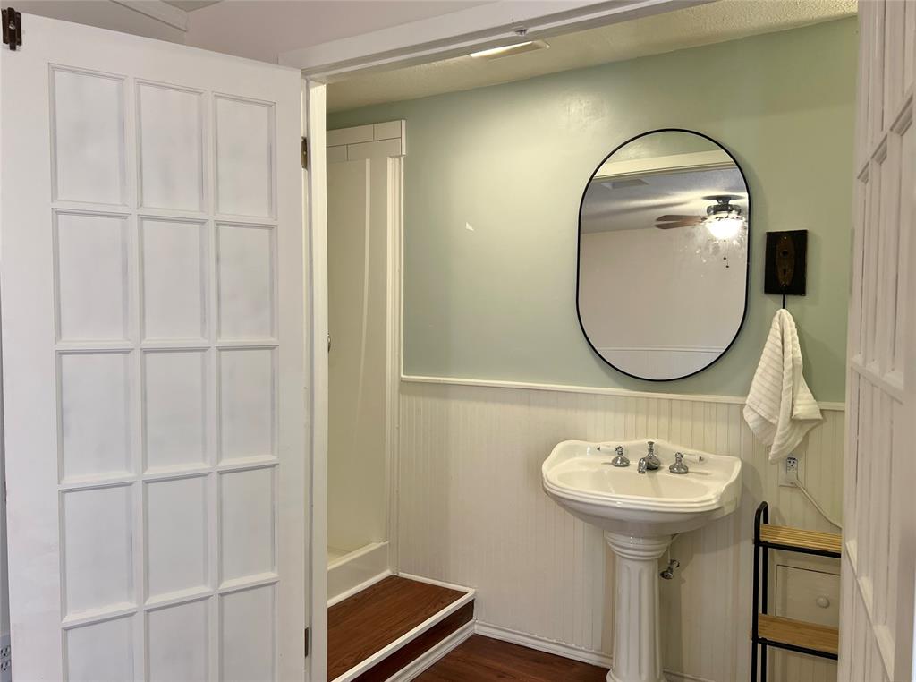 210 University Avenue, Unit B Waxahachie, TX 75165 - Photo 4 of 12