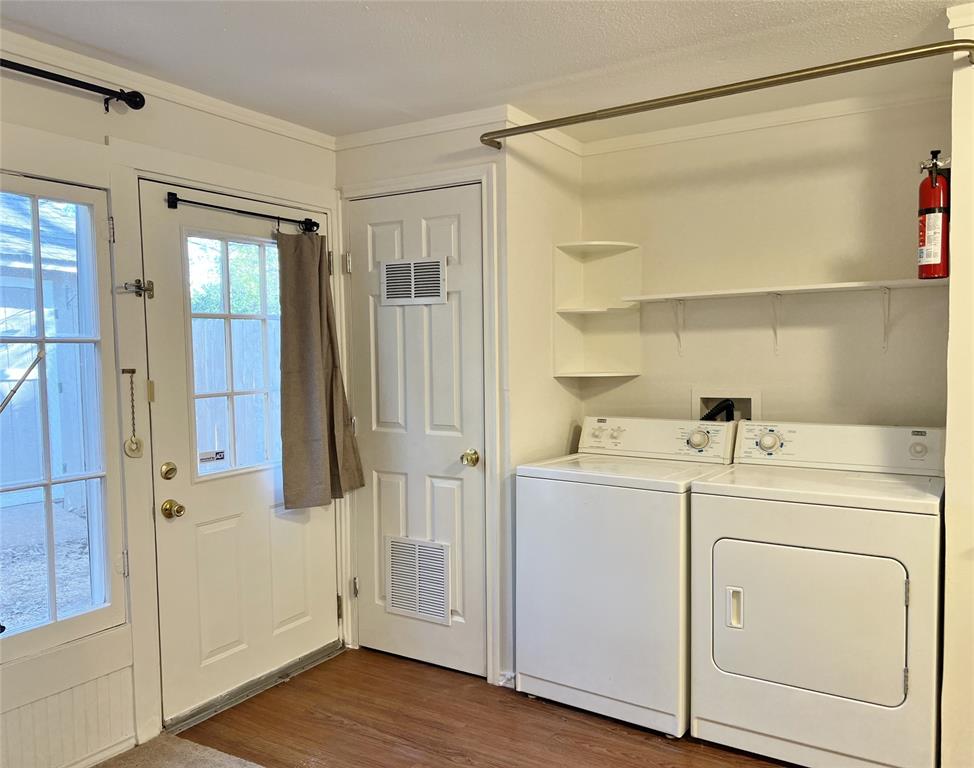 210 University Avenue, Unit B Waxahachie, TX 75165 - Photo 7 of 12