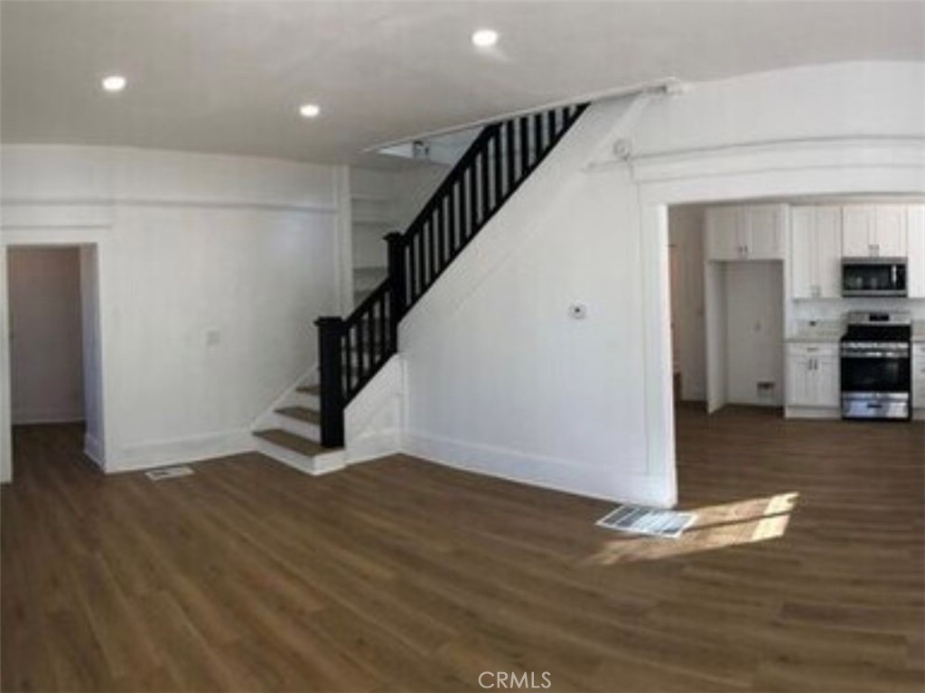 2626 5th Street Riverside, CA 92507 - Photo 4 of 8