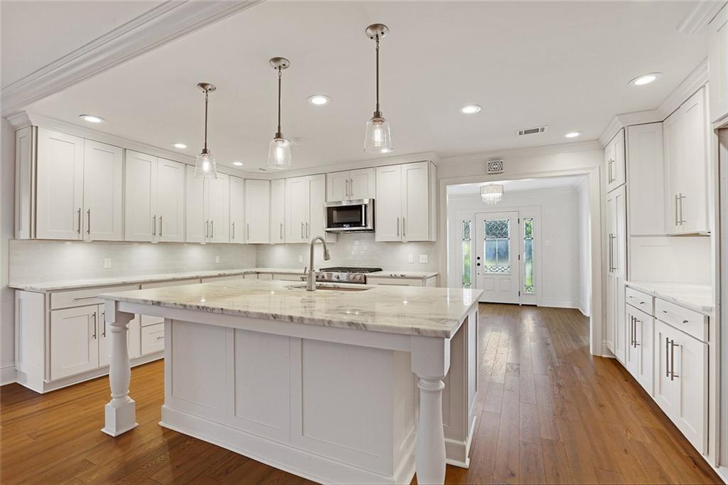 1624 Ridgelake Drive Metairie, LA 70001 - Photo 5 of 17