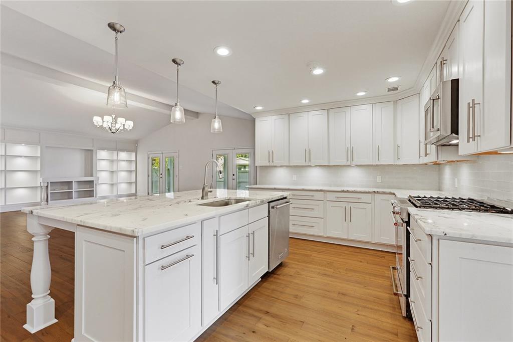 1624 Ridgelake Drive Metairie, LA 70001 - Photo 6 of 17